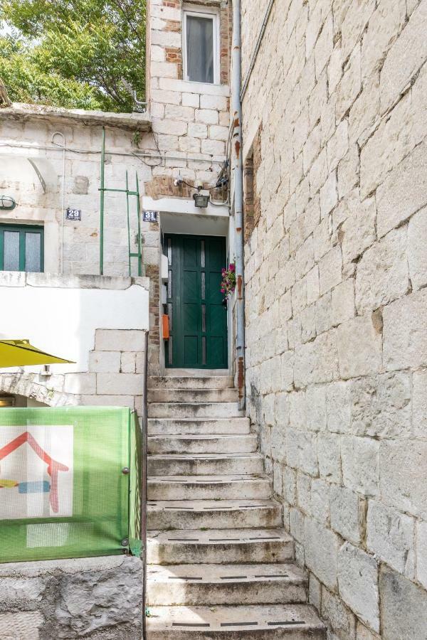 Studio Nana - By Golden Gate In Old Town Split Buitenkant foto